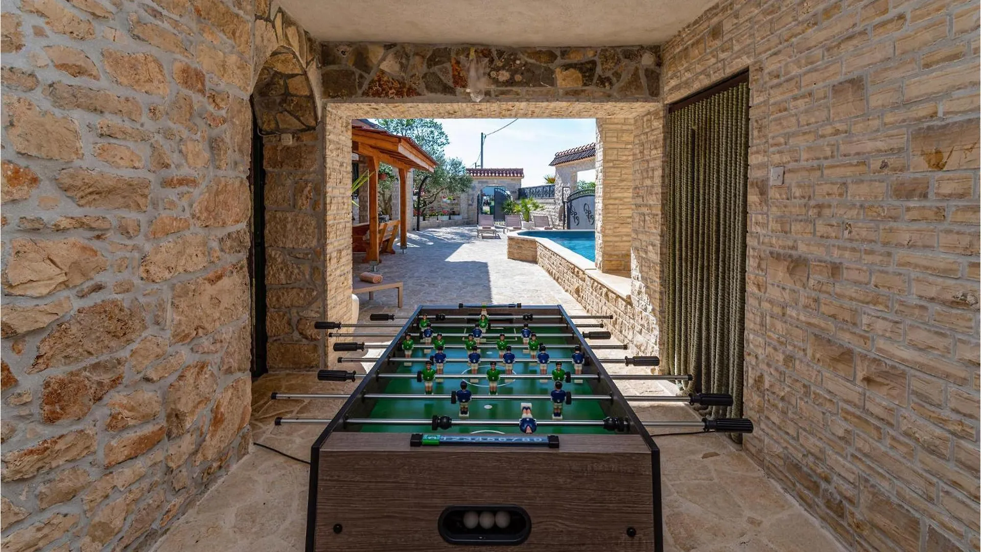 Nice Home In Benkovac With Wifi