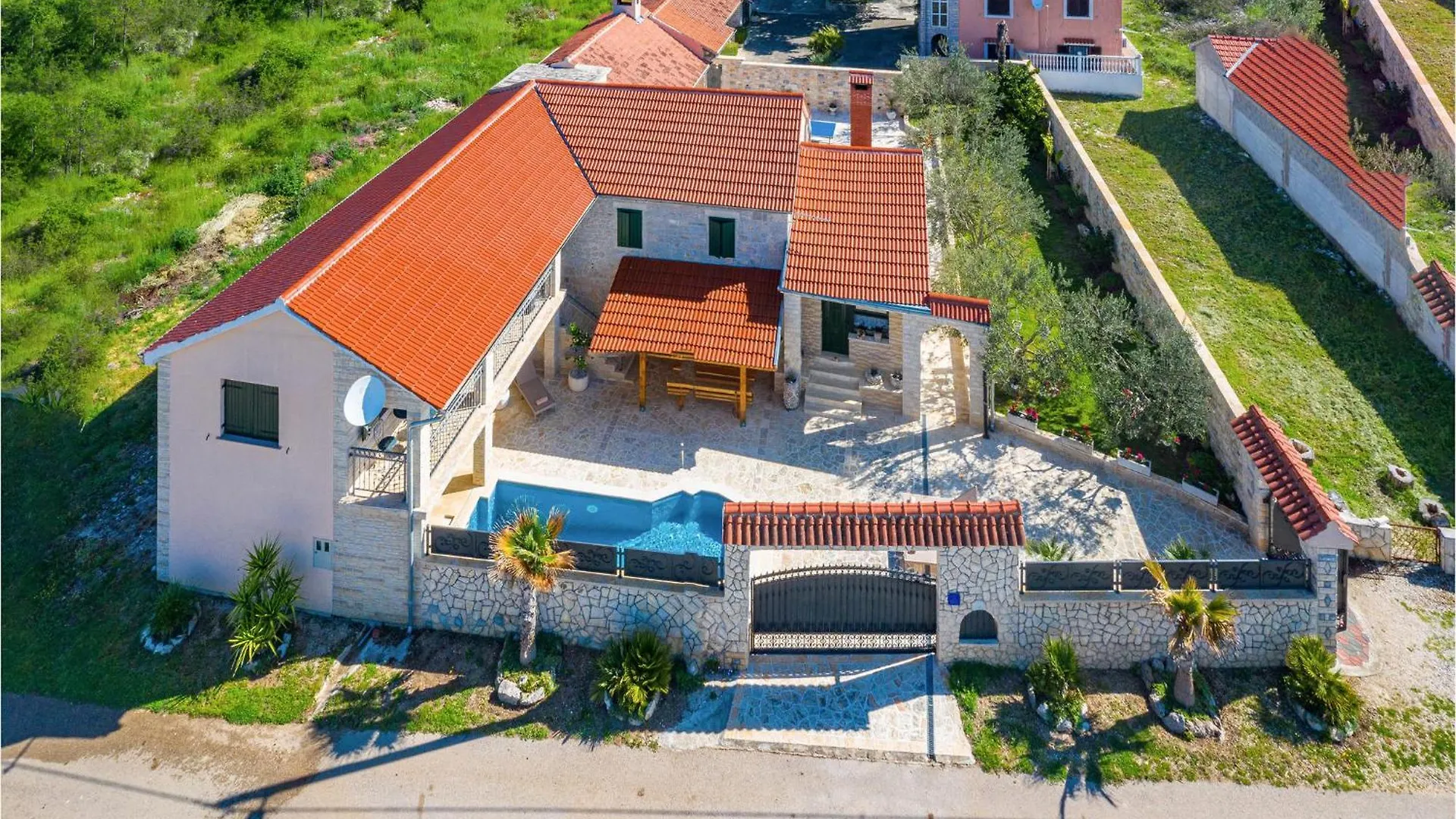 Nice Home In Benkovac With Wifi